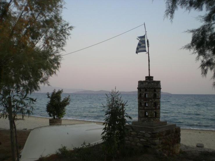 Eleni Rooms Develiki Ierissos Exterior foto
